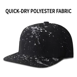 Cappellino da baseball nero in poliestere ad asciugatura rapida con effetto impermeabile
