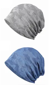 Detalle de los gorros camo transpirables para deportes al aire libre en gris y azul.