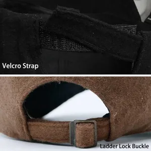 Vue détaillée de la casquette en laine avec bande velcro et boucle métallique.