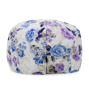 Eleganter weißer Spitzen-Beret für Damen mit blauem und violettem Blumendruck für den Sommer
