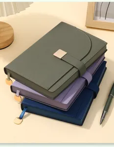 Detail der A5-Business-Notizbücher mit Lychee-Textur und elegantem Magnetverschluss.