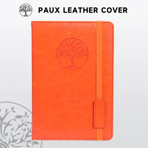 Taccuino A5 arancione in ecopelle con logo ad albero sbalzato e chiusura con fascia elastica