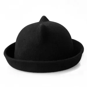 Chapeau mignon en feutre de lana noir avec oreilles de chat et bord roulé pour l'hiver