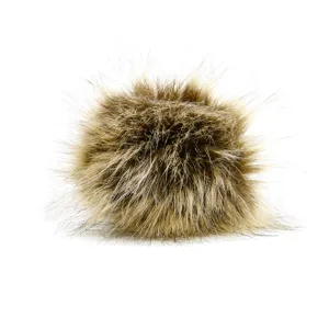High-quality fluffy faux fur pom-pom accessory for autumn and winter baseball caps