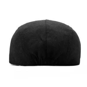 Classic vintage black wool flat cap for men and women, thickened warm winter ivy hat.