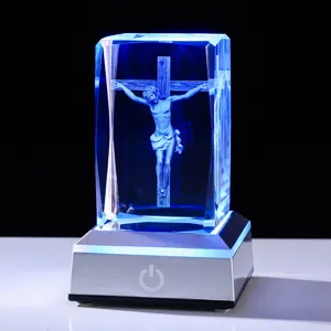 Veilleuse en Cristal Gravée au Laser 3D Croix de Jésus Avec Base Led Changement Couleur Ornement Religieux Cadeau Chrétien
