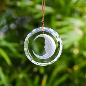 Attrape-soleil en Cristal K9 Suspension de Fenêtre Prismatique Facettée Visage de Lune Pendentif en Verre Ornement Décoration de Jardin Prisme en Cristal