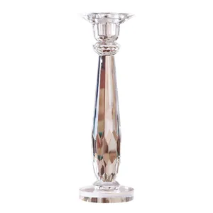 Elegante candelabro de cristal transparente estilo europeo para bodas románticas.