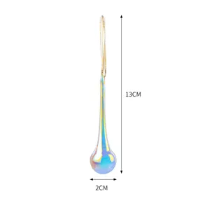 Vista detallada del tamaño del colgante navideño de gota iridiscente, 13 cm de altura