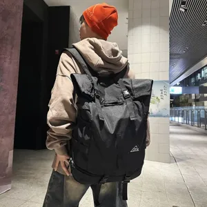 Professioneller schwarzer Roll-Top-Sportrucksack mit großem Fassungsvermögen für Outdoor