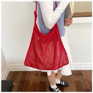 Sac fourre-tout tendance en filet rouge tissé à la main avec pochette intérieure