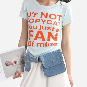 Sac banane en denim tendance pour femmes, accessoire streetwear de loisir avec petite poche.
