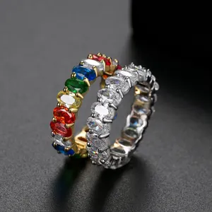 Elegante eeuwigheidsringen met gekleurde zirkoonstenen in goud- en zilverplating