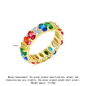 Elegante regenboog eternity ring met goudlaag en kleurrijke zirkonia, 5 mm breed.