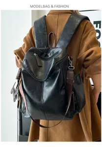 Zaino grande da donna in ecopelle nera con dettagli alla moda e capienza ampia