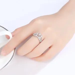 Fashion Brass Zirconia Crown Ring For Women Elegant Korean Simple Marquise Cut Zircon Ring High-end Party Jewelry Gift