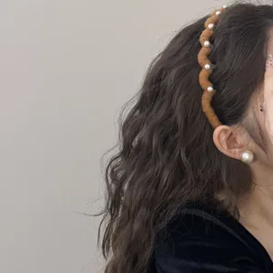 Korean style knitted wavy headband with pearls, anti-slip design for hair volume