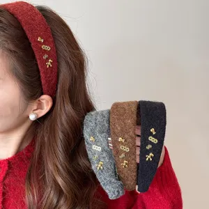 Serre-Tête Large en Peluche pour Femmes Automne Hiver Effet Sommet Crânien Haut Bandeau Avec Breloques Cheval Doré Accessoires Cheveux