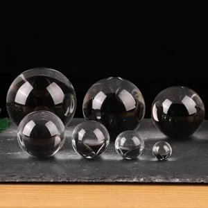 Set transparante kristallen bollen in verschillende maten voor decoratie en verlichting