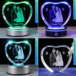 Gepersonaliseerd 3D lasergegraveerd hartkristal met LED-basis voor jubileumcadeau