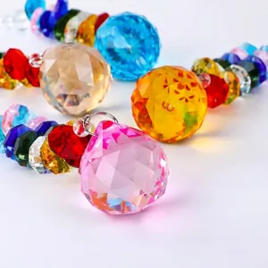 Pendentifs boules de cristal facettées colorées avec perles octogonales pour déco DIY