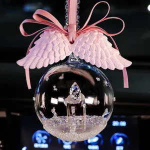 Pendentif de voiture élégant en cristal K9 avec ailes d'ange roses et nœud décoratif