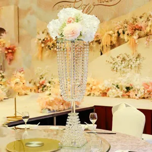 Eleganter Kristall-Blumenständer im europäischen Stil als Hochzeitstisch-Dekoration