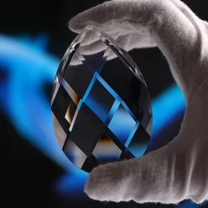 Colgante de cristal facetado en forma de gota para lámparas de araña y decoración de lujo.