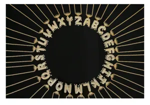 Complete collectie van 26 vergulde hiphop-alfabethangers met prachtige kroondetails