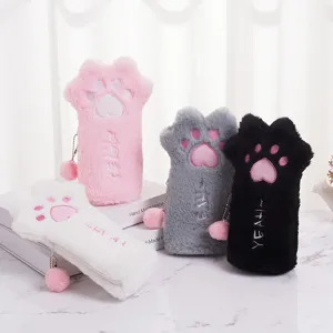 Astuccio Peluche a Forma di Zampa di Gatto Grande Capacità in Poliestere Organizzatore di Cancelleria Con Ciondolo Pompon