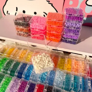 Bunte Bügelperlen Organizer Set mit durchsichtigen quadratischen Aufbewahrungsboxen