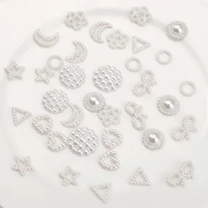 Ciondoli in finta perla ABS bianca in forme assortite per fai da te e decorazione unghie.