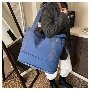 Large capacity casual travel duffel bag for women, lightweight shoulder luggage bag for short trips.
