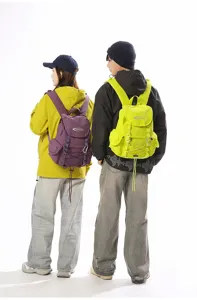 Leichter Outdoor-Wanderrucksack für Reisen und Sport in den Farben Violett und Neongelb