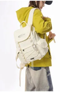 Strapazierfähiger leichter cremefarbener Outdoor-Wanderrucksack für Reisen und Bergsteigen