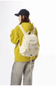 Leichter Outdoor-Wanderrucksack in Cremeweiß mit großer Kapazität für Reisen und Sport