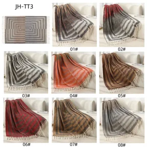 Nordische geometrische Jacquard-Decken mit Fransen in mehreren verschiedenen Farbvarianten
