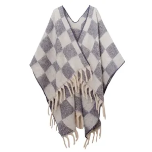 Châle poncho en tricot à carreaux épais et tendance avec franges décoratives pour l'hiver