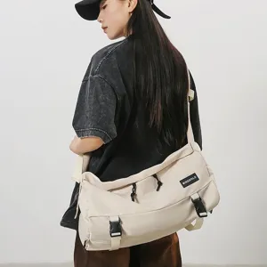Große Umhängetasche im japanischen Stil für Reisen und Sport in der Rückansicht