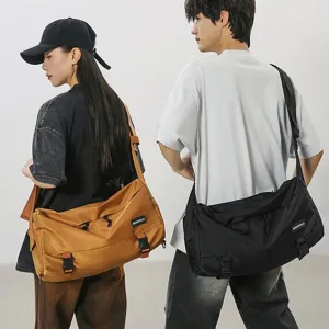 Große japanische Umhängetaschen in Schwarz und Braun für Reisen und Fitness-Training
