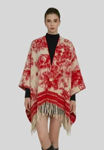 Élégant poncho chaud d'automne hiver avec motif de peinture à l'encre rouge et franges déco