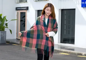 Warme oversized geruite sjaal met franjes voor herfst- en winteroutfits buiten