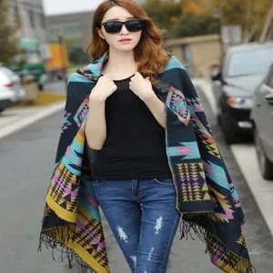 Ethno-Boho-Stil Kapuzenponcho mit dekorativem Hornknopf für Damen in Herbstfarben