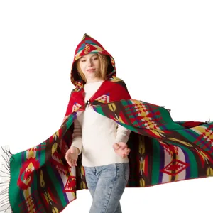 Stilvolles Ethno-Kapuzenponcho im Boho-Stil mit Hornschnalle für Herbst und Winter