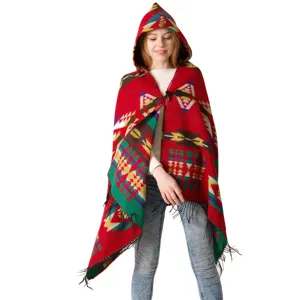Roter Boho-Kapuzenponcho mit Ethno-Mustern und Hornknopf-Verschluss für Damen