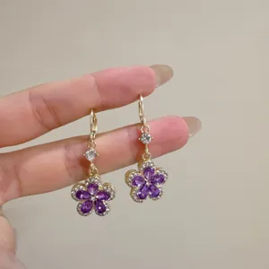 Élégantes boucles d'oreilles fleurs mauves style coréen avec crochets dorés et zircones