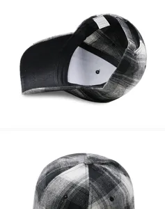 Dettaglio cappellino baseball a scacchi bianco e nero con fodera interna ed etichetta