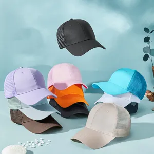 Gorras trucker de malla transpirable en varios colores para protección solar.