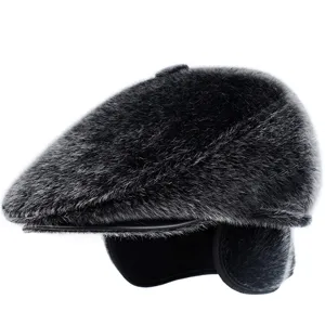 Premium Herren Winter-Schirmmütze aus Nerzimitat mit warmen Ohrenklappen, Seitenansicht