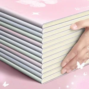 Pila di quaderni spessi color pastello formato A5/B5 con design a farfalla